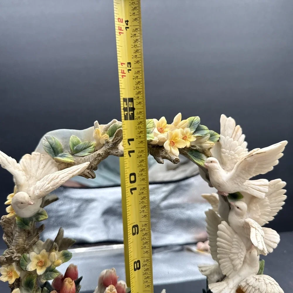 Vintage White‎ Doves & Flowers Porcelain Figurine Mirror Woodland Birds Vanity